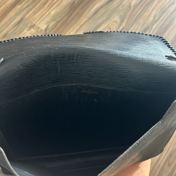 Black Louis Vuitton epi leather briefcase style tote - Picture 5 of 11